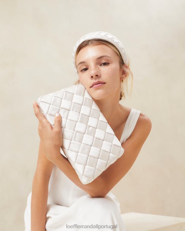 Loeffler Randall mulheres clutch puff em tecido aviva bolsas creme FF0JR351