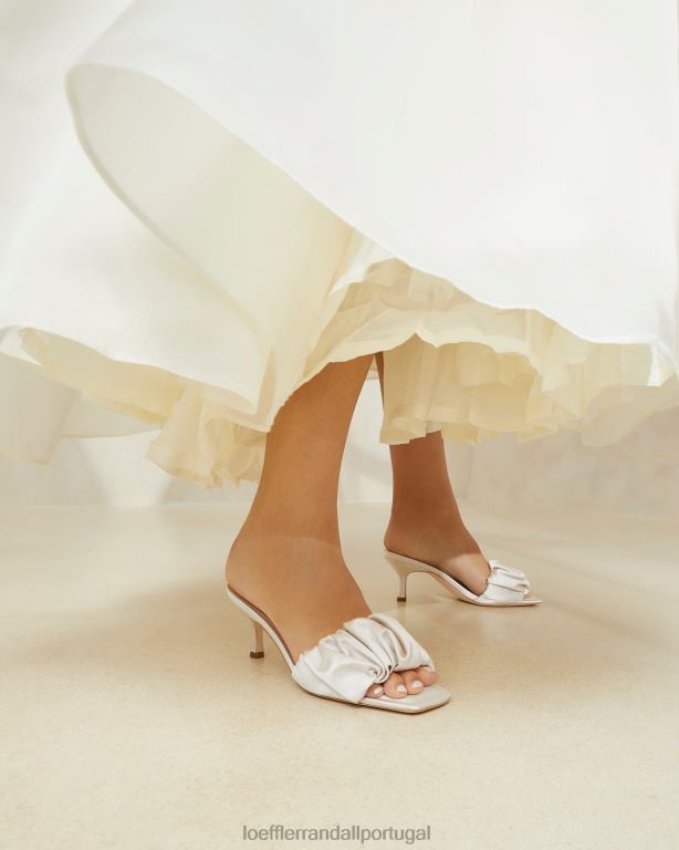 Loeffler Randall mulheres mule bianca com salto gatinho sapato creme FF0JR65