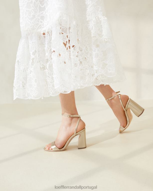 Loeffler Randall mulheres sandália malia com salto curvo sapato champanhe FF0JR50